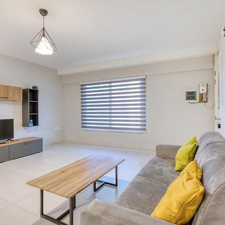 Unique Two Bedroom Apt With Huge Outdoor Area And Close To Entertainment Is-Swieqi Екстериор снимка